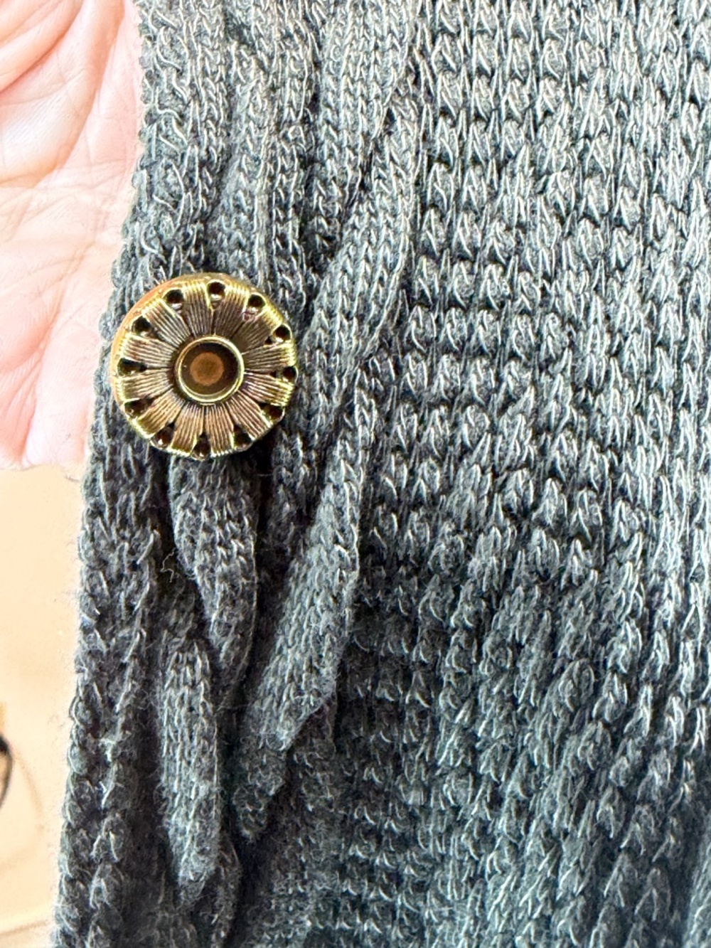 NWOT POL Oversized Cable Knit Patchwork Sleeve Button Jacket Olive Charcoal L - Picture 5 of 8